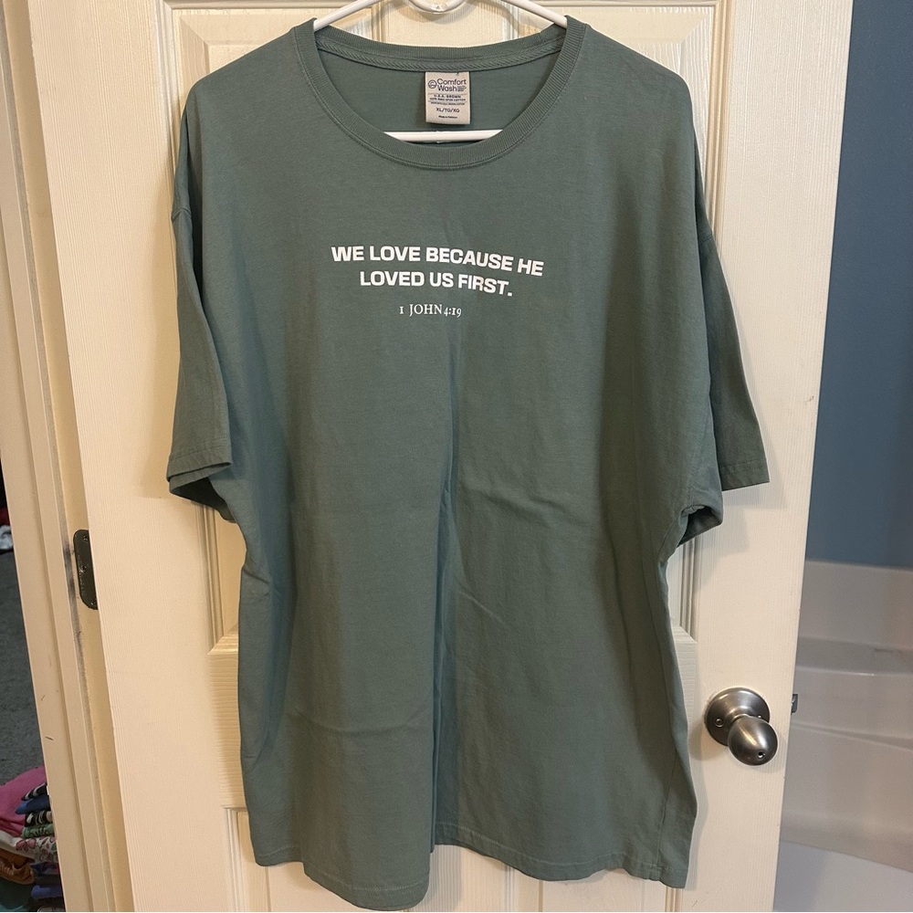NWOT Comfort Wash Christian T-Shirt in the color Cypress Green, size XL